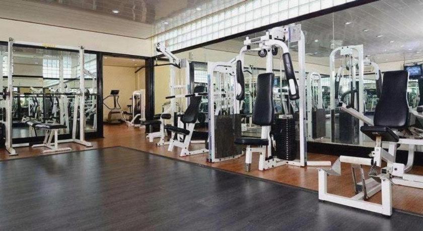 ג'קרטה Grand Cempaka Business Hotel מראה חיצוני תמונה